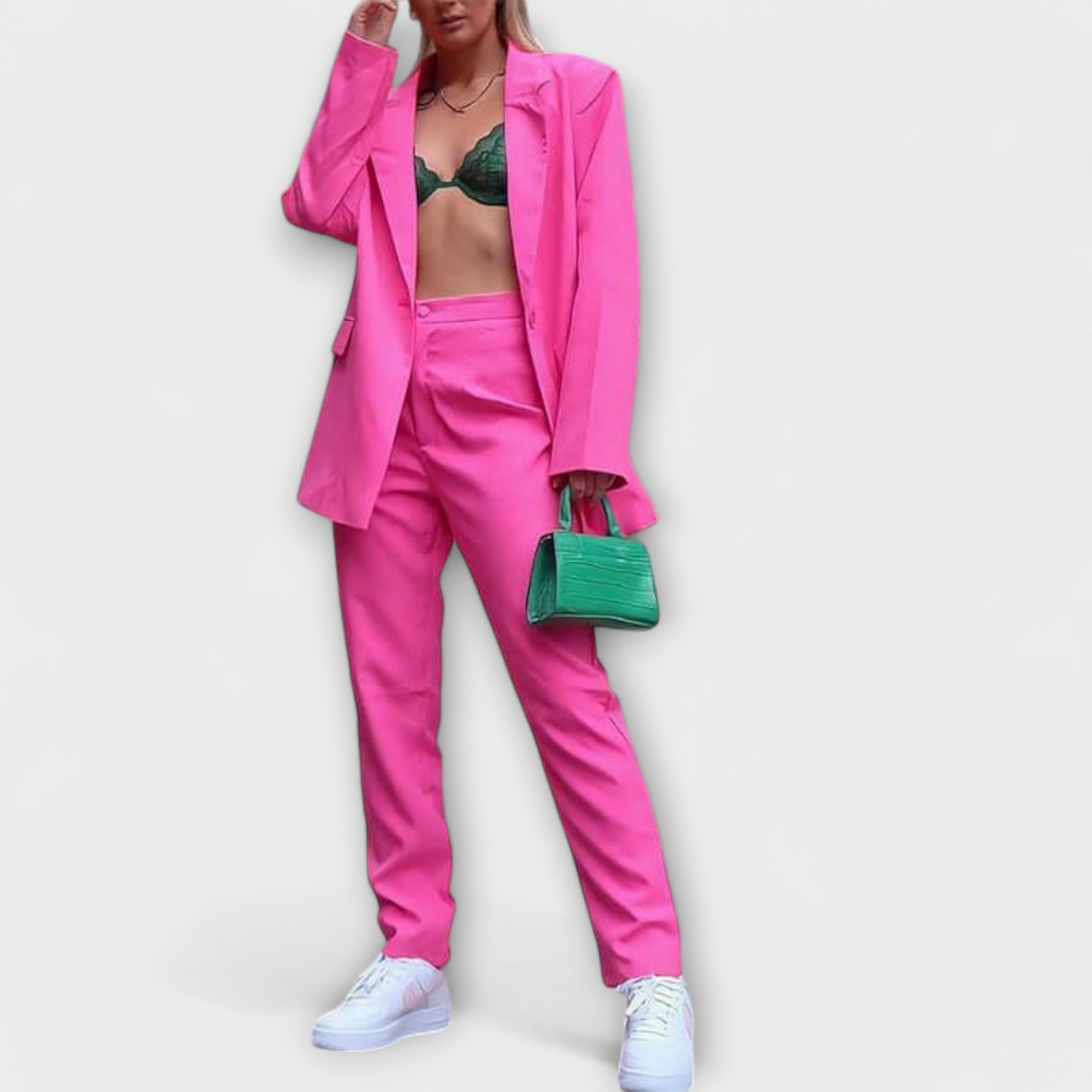 Amelia - Traje Femenino Elegante