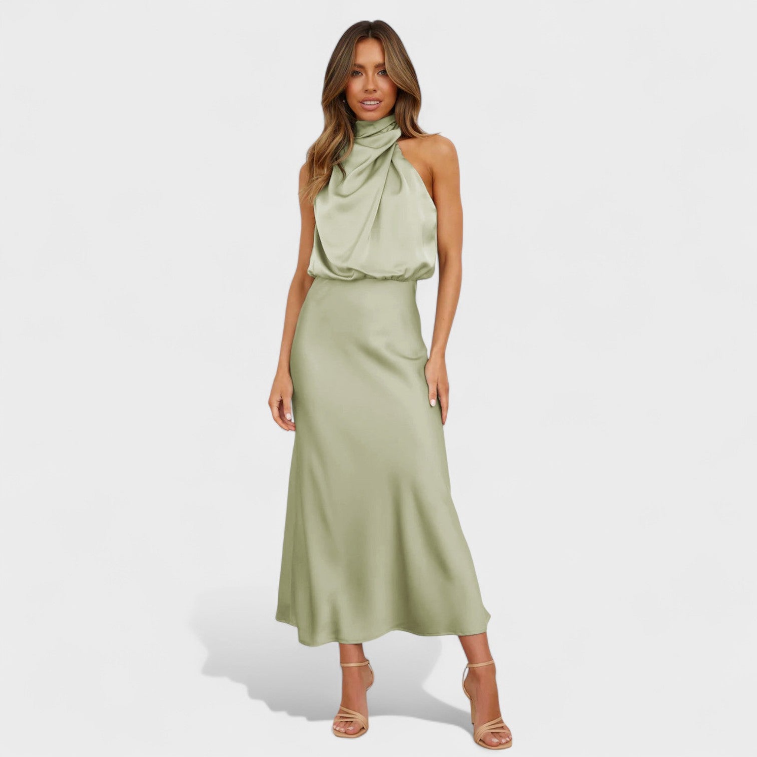 Sofía | Vestido de Satén Cuello Alto